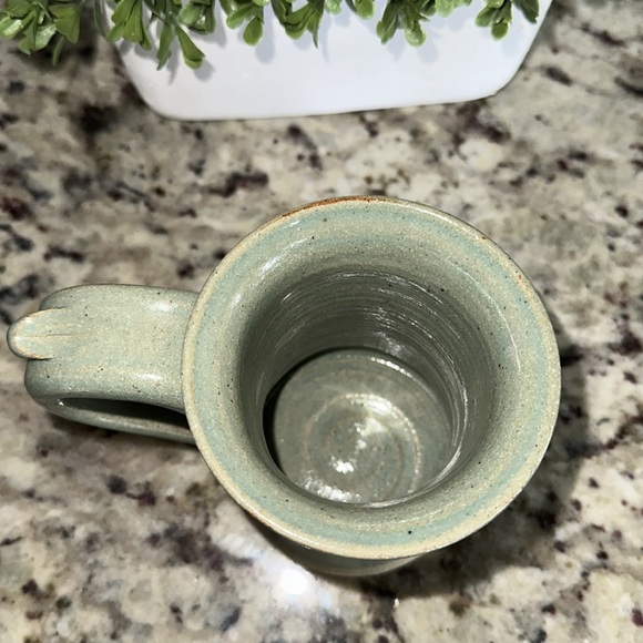 Handmade Pottery Coffee Cup With Turtle on side 12 oz cup 💚💚 - Picture 6 of 6